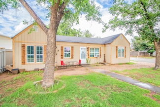 1501 8th St, Levelland, TX 79336