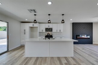 5533 Maidstone Cir, Las Vegas, NV 89142