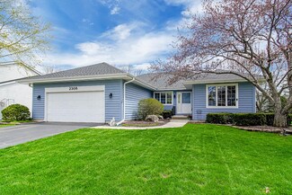 2308 Newport Dr, Naperville, IL 60565