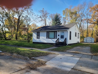 1264 Pavone St, Benton Harbor, MI 49022