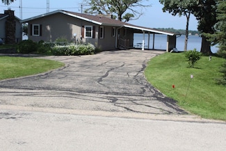 N8238 Stoney Point Rd, Beaver Dam, WI 53916