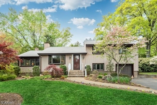 7 Chestnut Place, Ho Ho Kus, NJ 07423