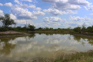 1421 Farm To Market Road 1582, Fowlerton, TX 78021