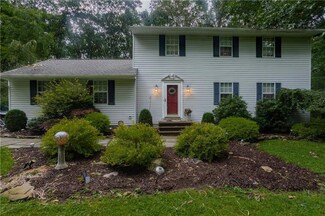 1214 Circle Dr, Stroudsburg, PA 18360