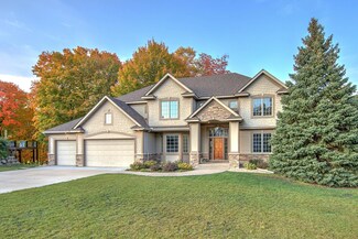 6475 S Saunders Lake Dr, Mound, MN 55364
