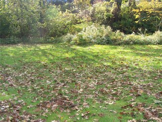 7575 Lakestones Dr, Sodus Point, NY 14555