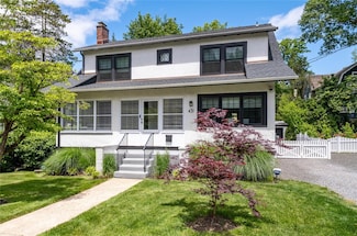 431 Washington Ave, Pelham, NY 10803