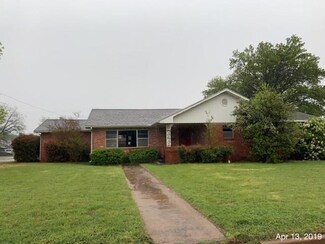 502 S 13th St, Frederick, OK 73542