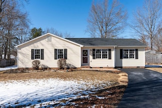 6 Canton Ln, Stuarts Draft, VA 24477