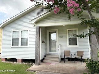 808 6th St, Rayne, LA 70578