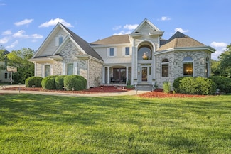 738 River Reserve Dr, Hartland, WI 53029