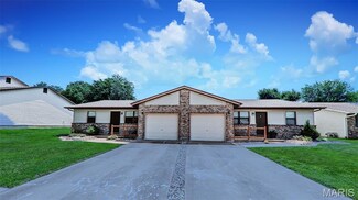 523 Mockingbird St, Troy, IL 62294