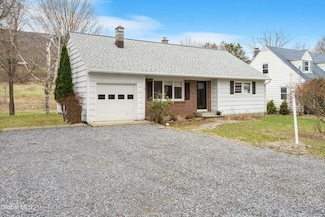 303 New Salem Rd, Voorheesville, NY 12186