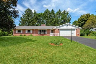 6203 Plainfield Ave, Kalamazoo, MI 49048