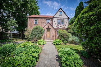 419 Pond St, Jamaica Plain, MA 02130