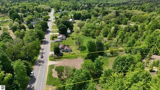 394 Bendon Rd, Interlochen, MI 49643