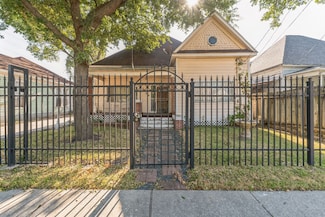 2009 Chestnut St, Houston, TX 77009