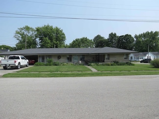 801 E Sycamore St, Petersburg, IN 47567
