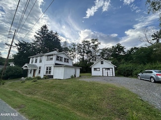 325 Mcfarland Rd, Tyrone, PA 16686