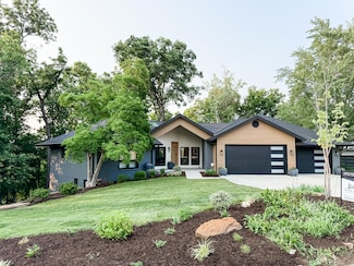 3200 Westcreek Cir, Columbia, MO 65203