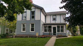 117 S Cedar St, Horicon, WI 53032