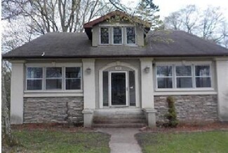200 Union St, Union Mills, IN 46382