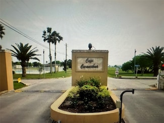 65 Arrowhead Dr, Palacios, TX 77465