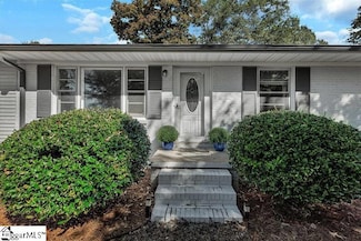 2024 Corinth Dr, Seneca, SC 29672