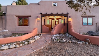 38 Del Norte Rd, El Prado, NM 87529