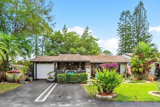 36 N Mahoris Dr, Royal Palm Beach, FL 33411