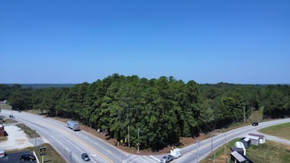 829 W Greenwood St, Abbeville, SC 29620