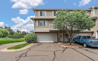 1613 County Road D E Unit L, Maplewood, MN 55109