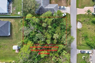 861 Red Bay St, Port Charlotte, FL 33948