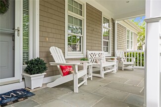 11 Newbury Dr, Westerly, RI 02891
