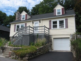9 Sweetbriar Ln, Worcester, MA 01602