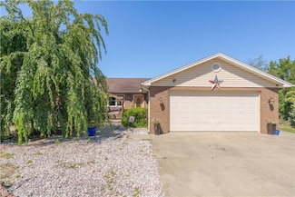 3187 Amsterdam Rd SE, Carrollton, OH 44615