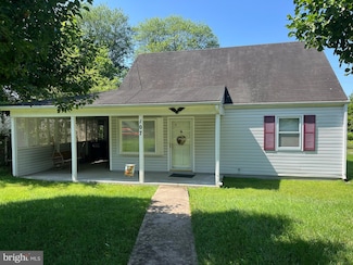 107 Forrest St, Manassas Park, VA 20111