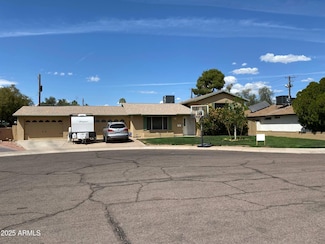 8742 E Berridge Ln, Scottsdale, AZ 85250