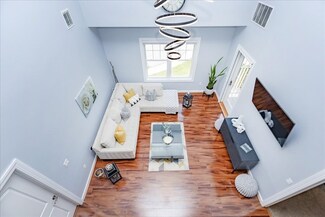 360 Andover St Unit 2304, Danvers, MA 01923