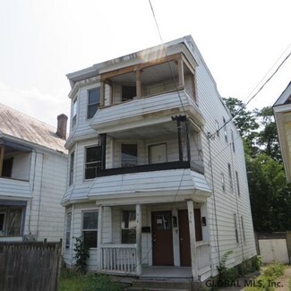 916 Cutler St, Schenectady, NY 12303