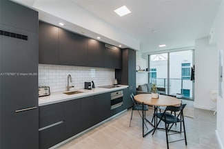 227 NE 2nd St Unit 2508, Miami, FL 33132