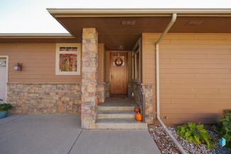 7021 S Edinburg Place, Sioux Falls, SD 57108