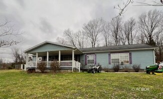 10584 Porter Ln, Athens, OH 45701