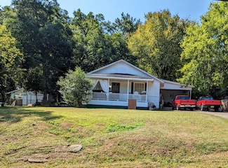 721 W James St, Rossville, GA 30741