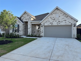 1310 W Shepard Dr, Dayton, TX 77535