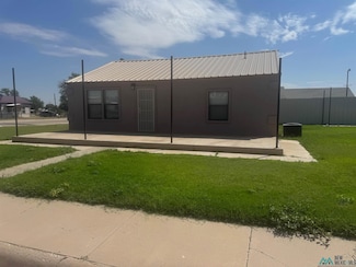 211 N 9th St, Artesia, NM 88210