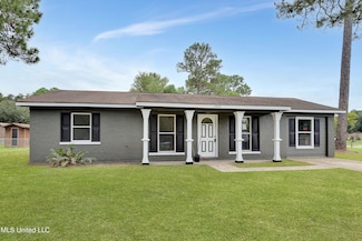 2918 Gardendale Ave, Gautier, MS 39553
