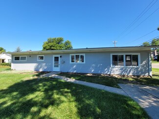 921 Parkway Dr, Wheaton, IL 60187