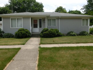 202 E South St, Peotone, IL 60468