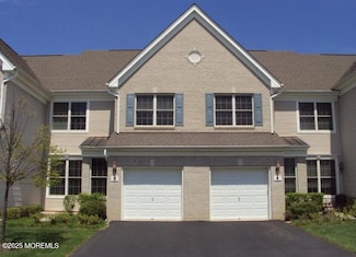 6 Fells Dr, Manalapan, NJ 07726